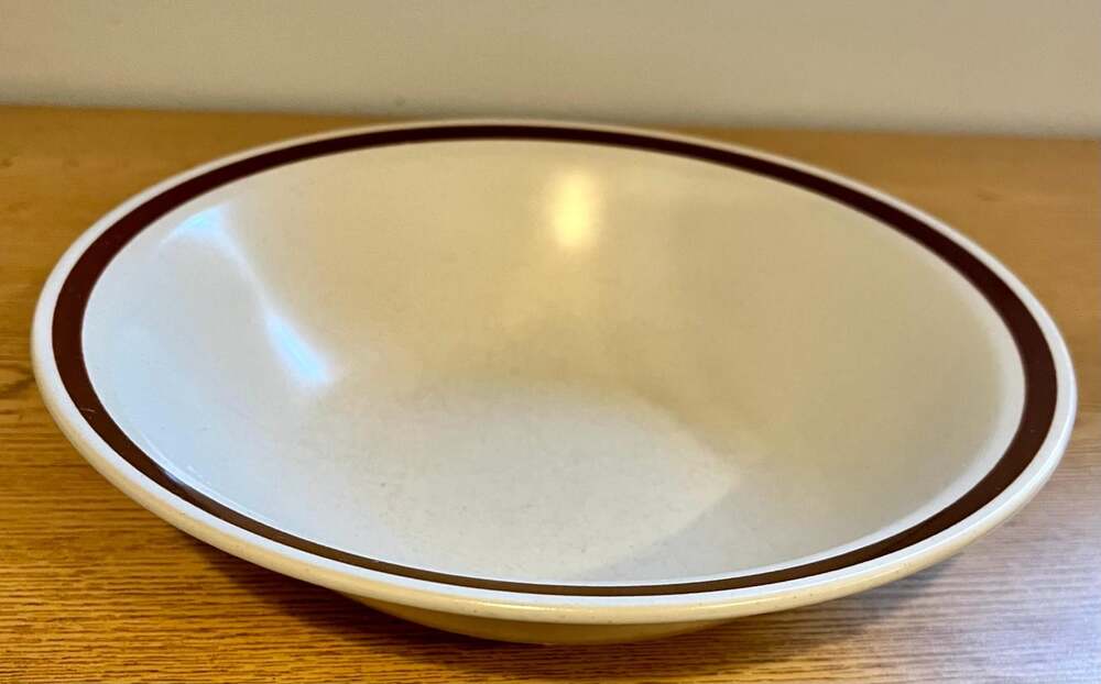 Vintage Woodhaven Collection Stoneware Serving Bowl – Speckled Beige with Brown